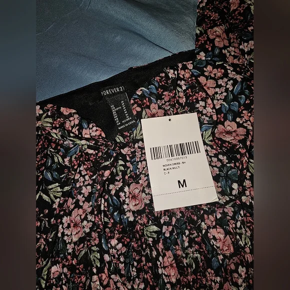 Forever21 Floral Dress Woman's Medium - Picture 6 of 6